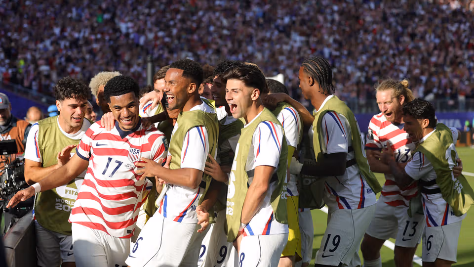 USA Cruise Past Bosnia and Herzegovina to Reach the FIFA World Cup Round of 16